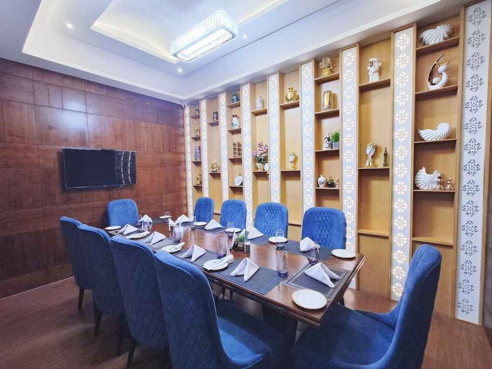 undefined Mariton Hotel 9