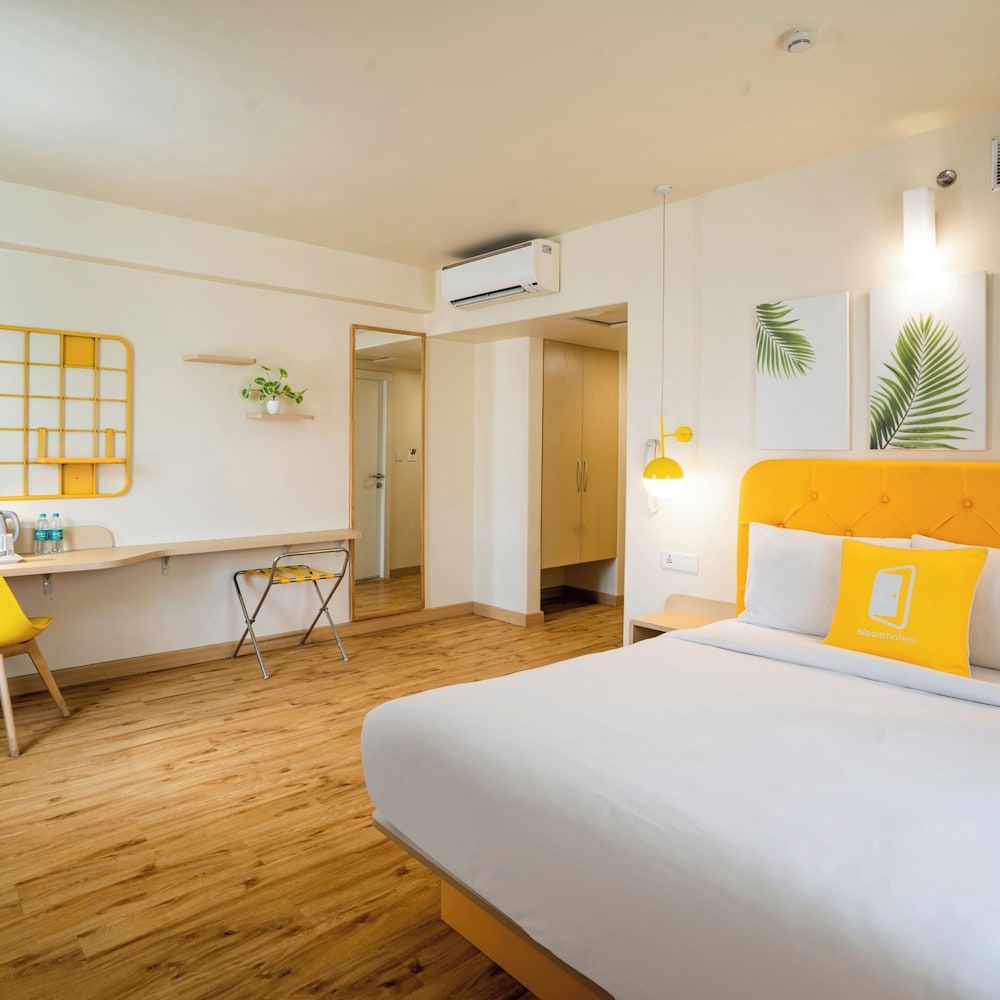 Bloom Hotel - Jammu Standard Queen Room