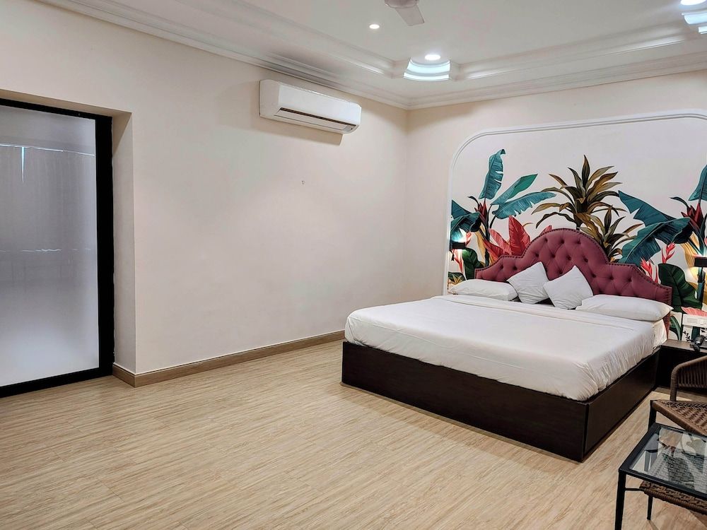 Lake View Hotel and Resort Luxury Room, Balcony, Lake View 5