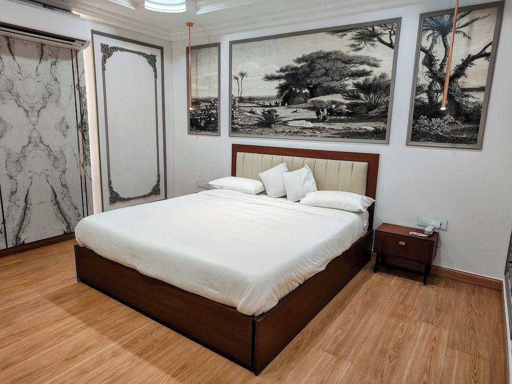 Lake View Hotel and Resort Presidential Room, Balcony, Lake View 3