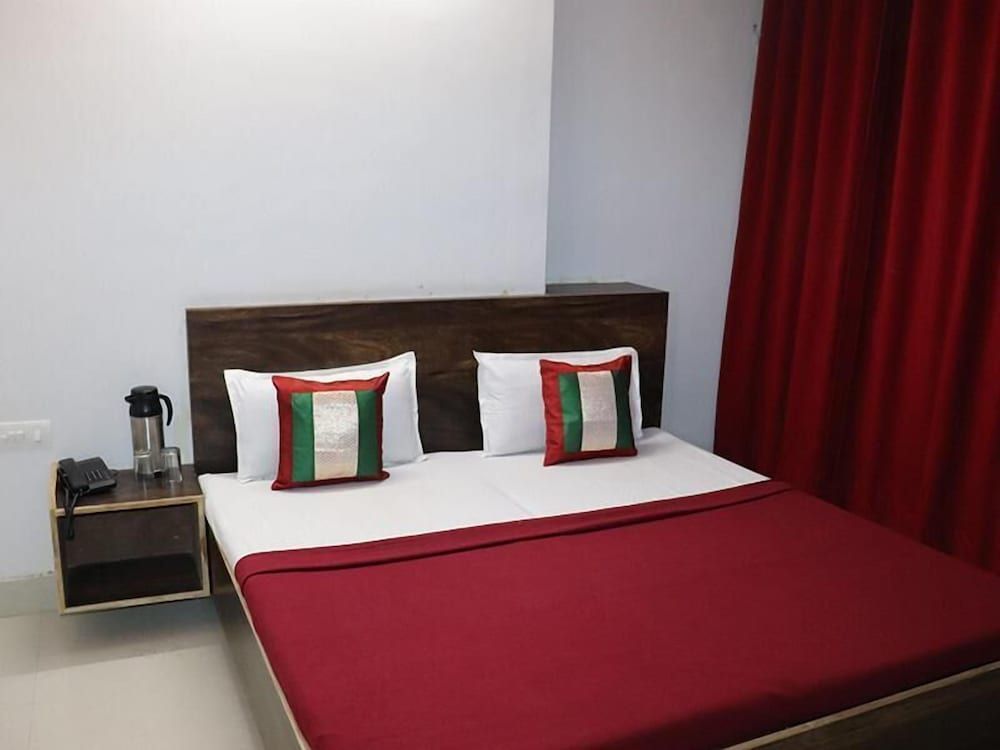 undefined Hotel Santosh 8