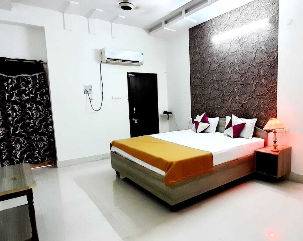 undefined Hotel Santosh