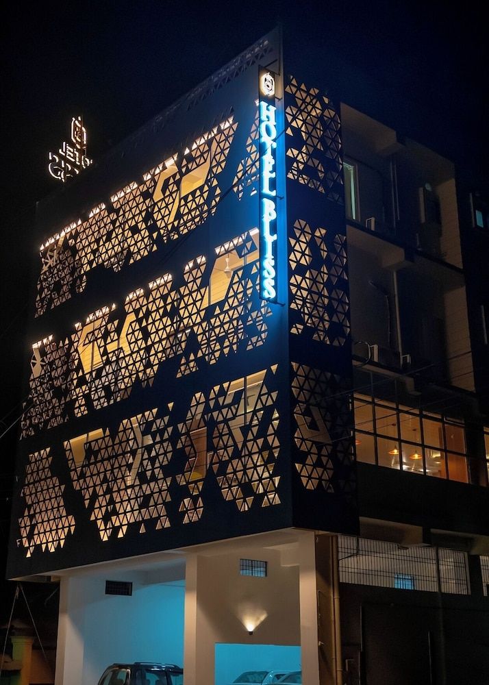 undefined Hotel Bliss 6