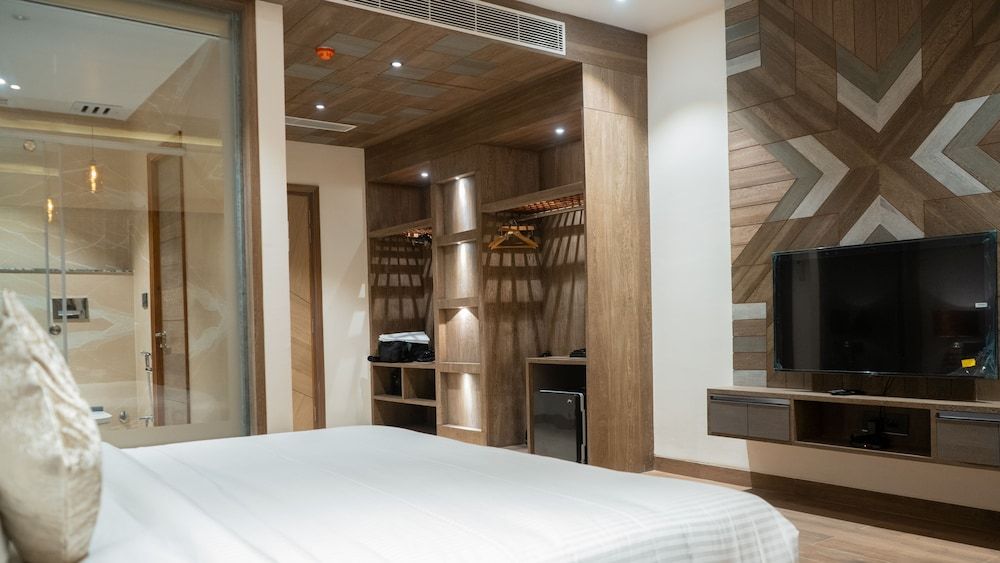 Super Deluxe room with King Bed