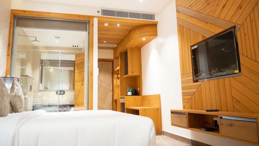 Hotel Clarks Inn Suites Kangra Deluxe room with King Bed 2