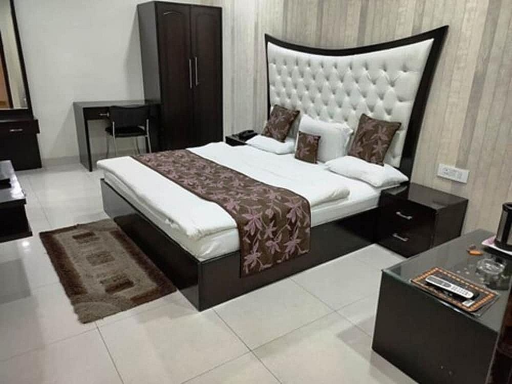 undefined Goroomgo Mandakini Royale Kanpur 5