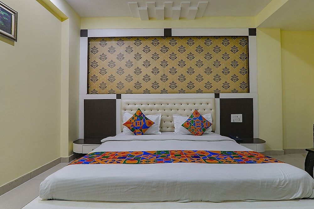 Fabhotel Govinda Royal Executive Room