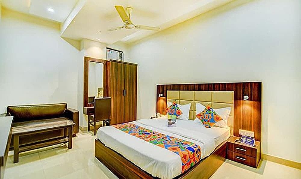 undefined Fabhotel Solitaire Inn 5