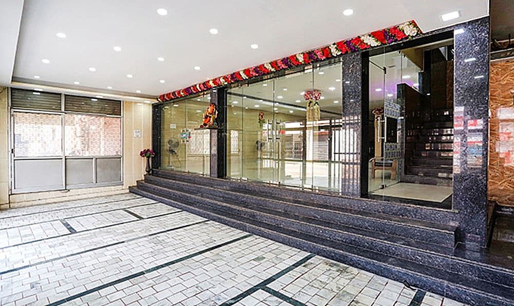 undefined Fabhotel Maharoopa 2