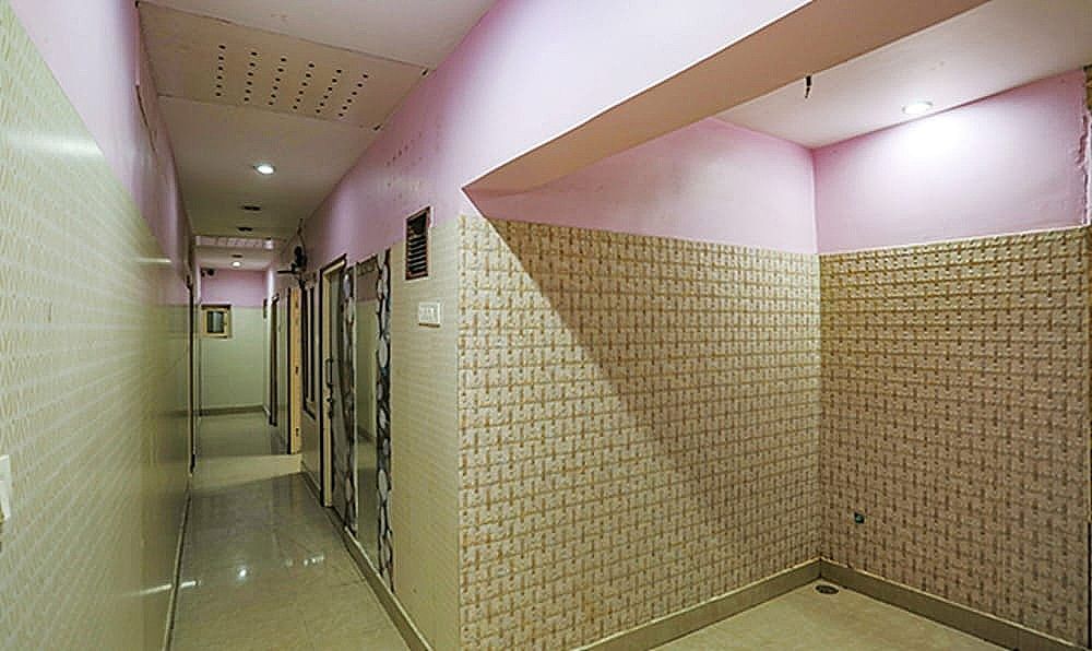 undefined Fabhotel Maharoopa 9