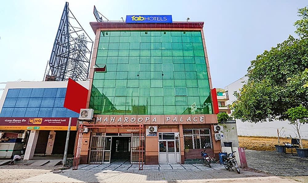 undefined Fabhotel Maharoopa