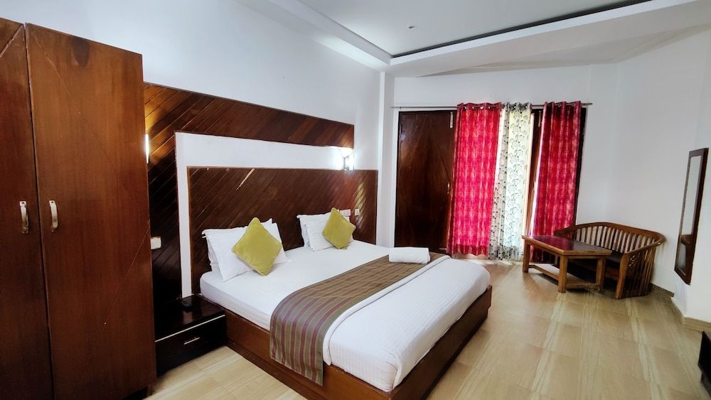 Hotel Neelgiri Deluxe Room 8