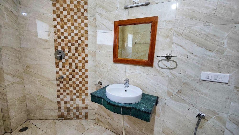 Hotel Neelgiri Deluxe Room 13