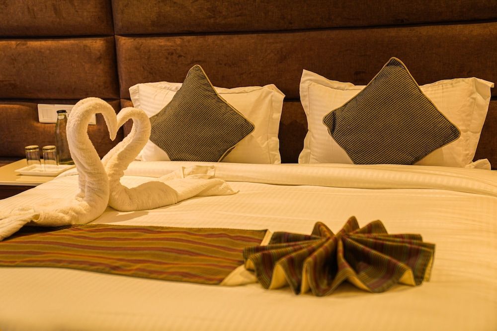 Montrose 11 Boutique Deluxe Room 2