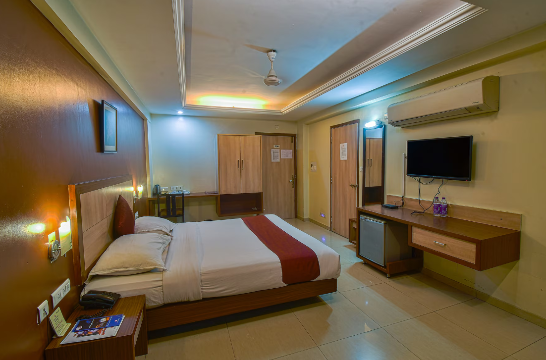 Hotel Pearl Deluxe AC Room 2