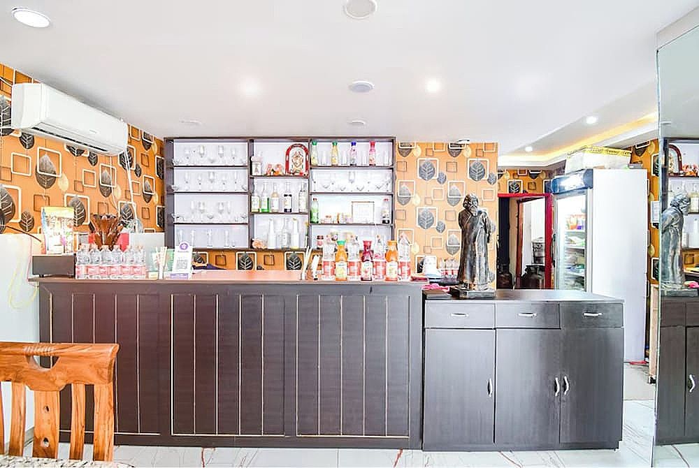 undefined Goroomgo Royal Oak Sector 4 Kolkata 2