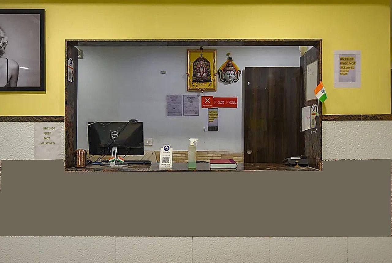 undefined Goroomgo Salt Lake Palace Kolkata 2