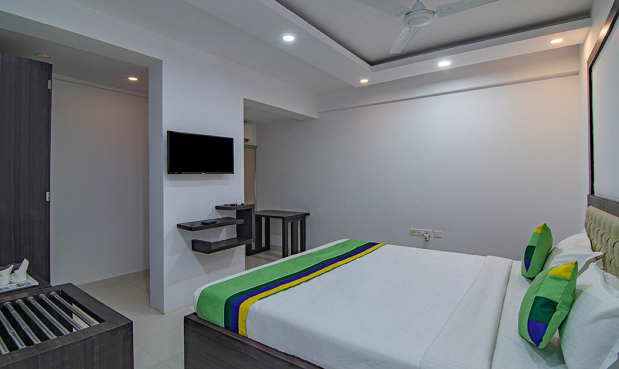 Treebo The Platinum Studio 50 Standard Double Room 4