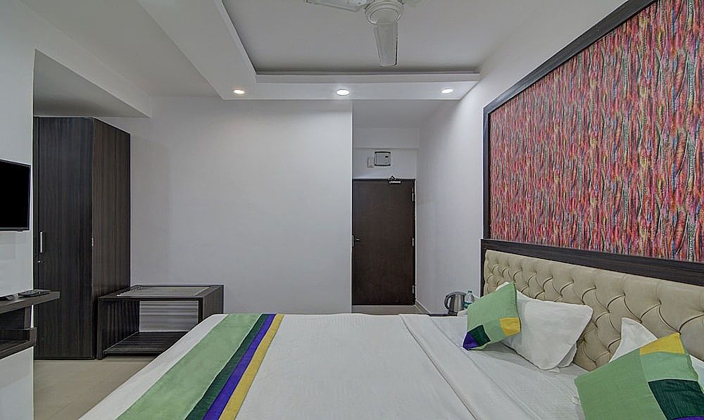 Treebo The Platinum Studio 50 Standard Double Room 8