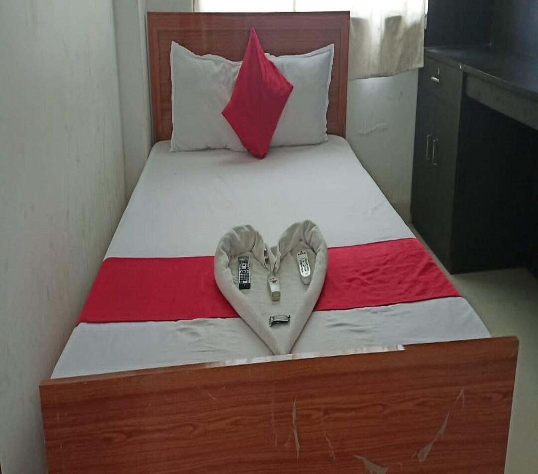 undefined DUNIYA GUEST HOUSE 4