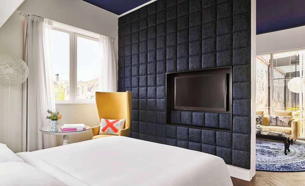 Andaz, Suite