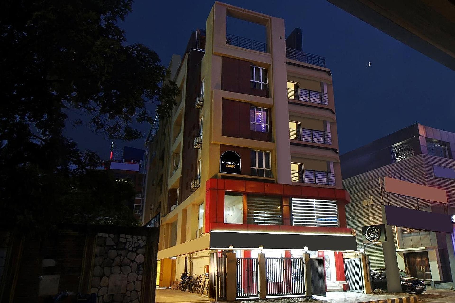 undefined FabHotel Lake View I 7