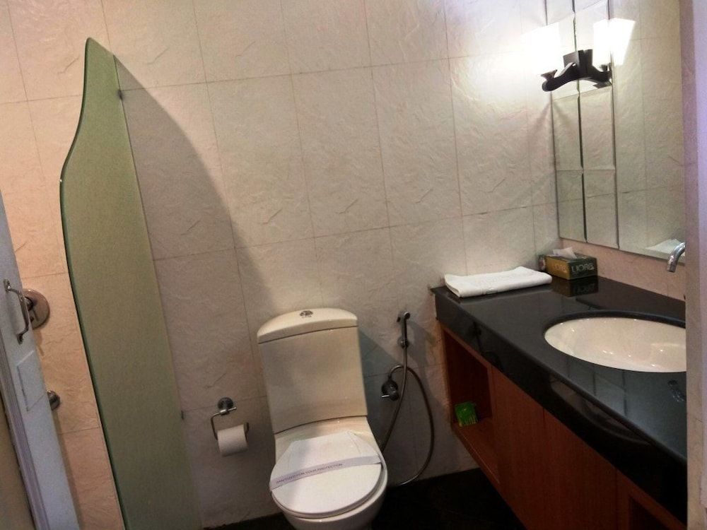 Deluxe Room, 1 King Bed, Valley View