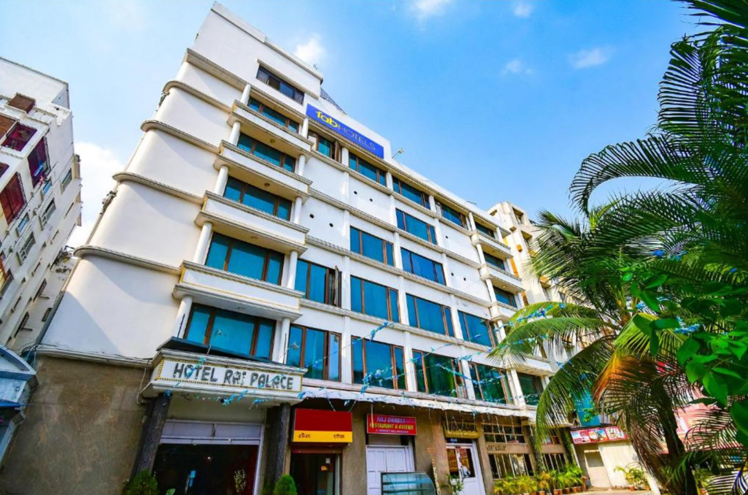 Fabhotel Raj Palace