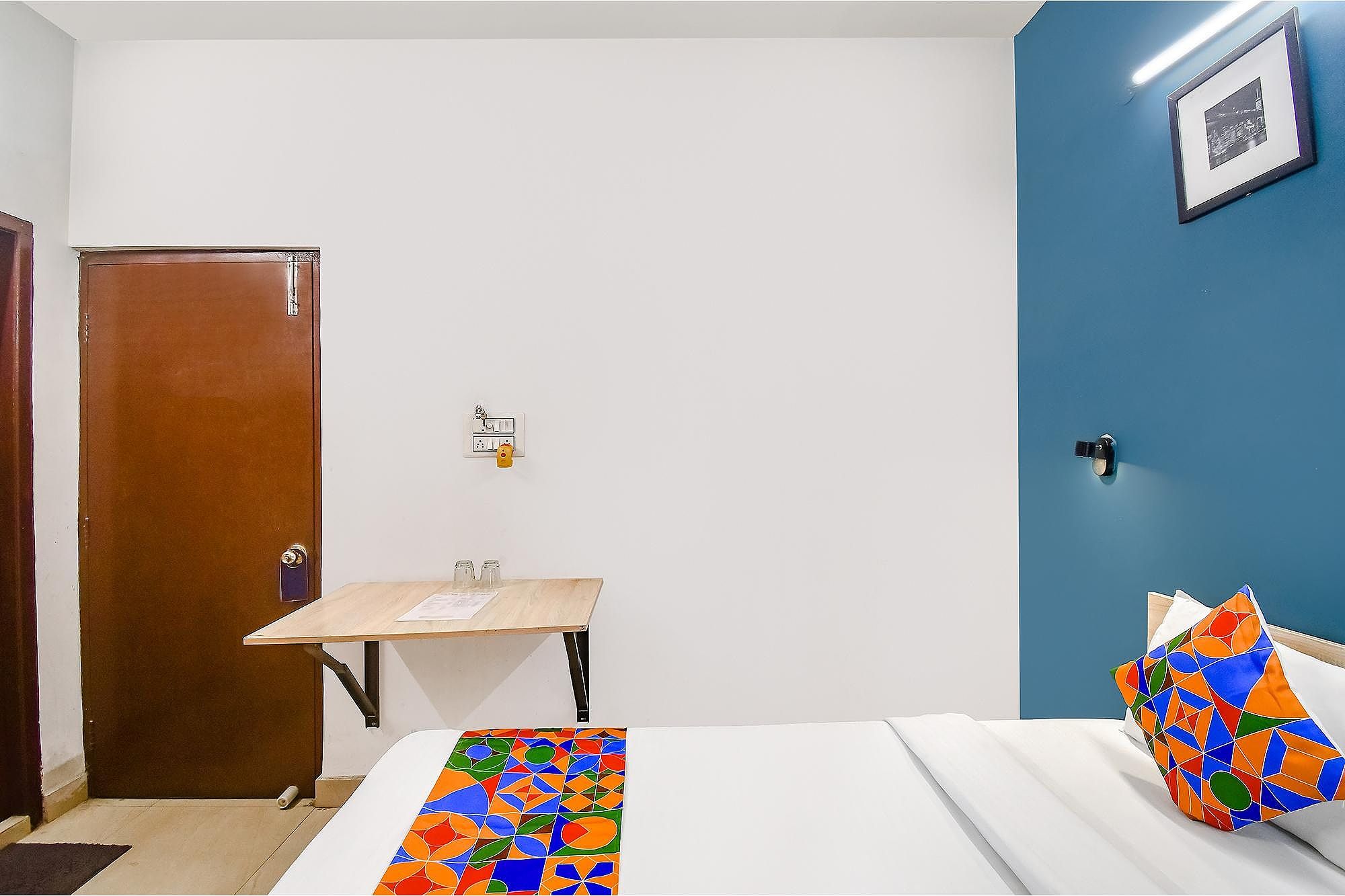 FabHotel Silverkey Deluxe Room 11