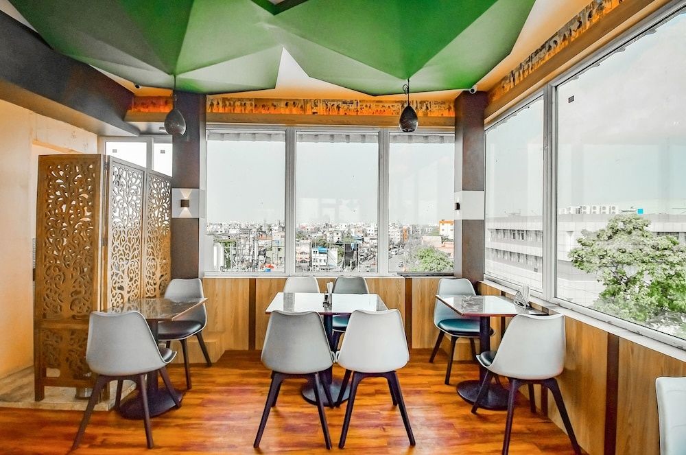 undefined Fabhotel Airport Green Arcade 4