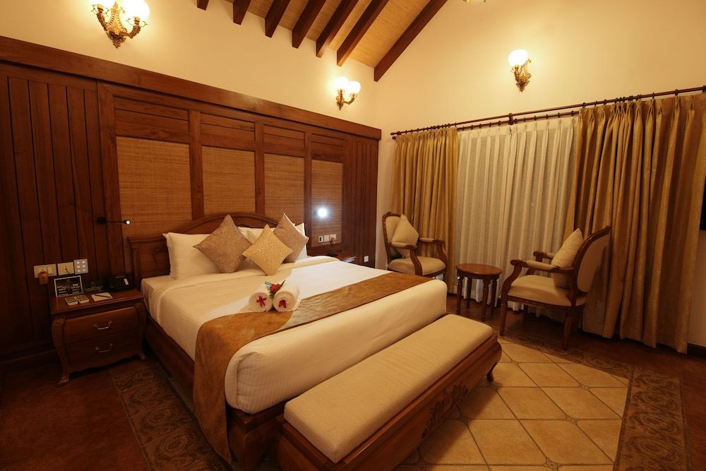 Presidential Studio Suite, 1 King Bed, Lake View, Lakeside