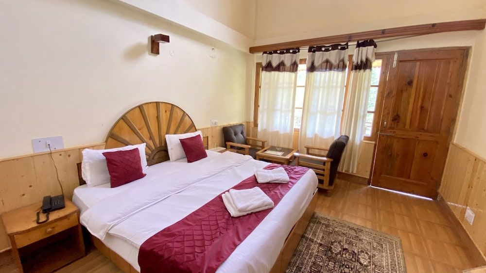 Hotel Purnima River View Deluxe Double Room 4