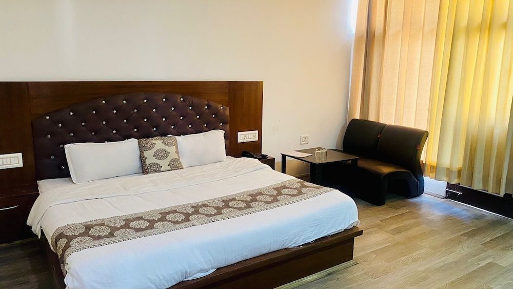 undefined Hotel Vansh 7