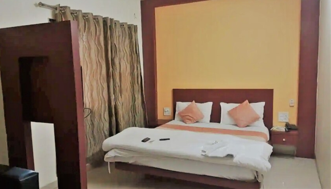 Hotel Parth Executive Standard Non AC 3