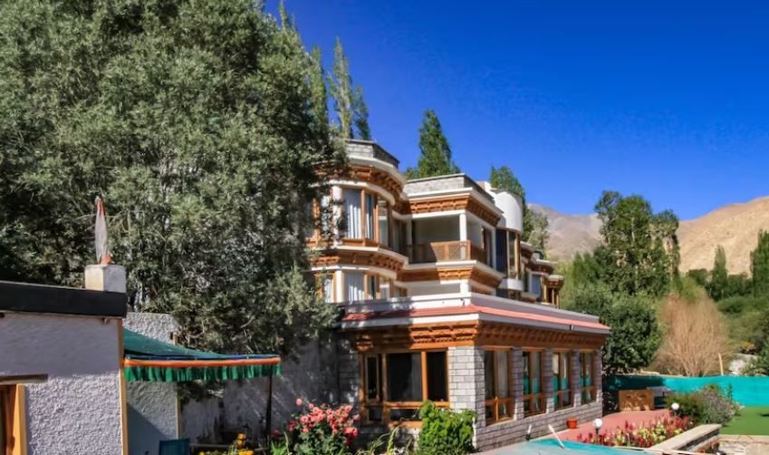 undefined Hotel Mantra 8