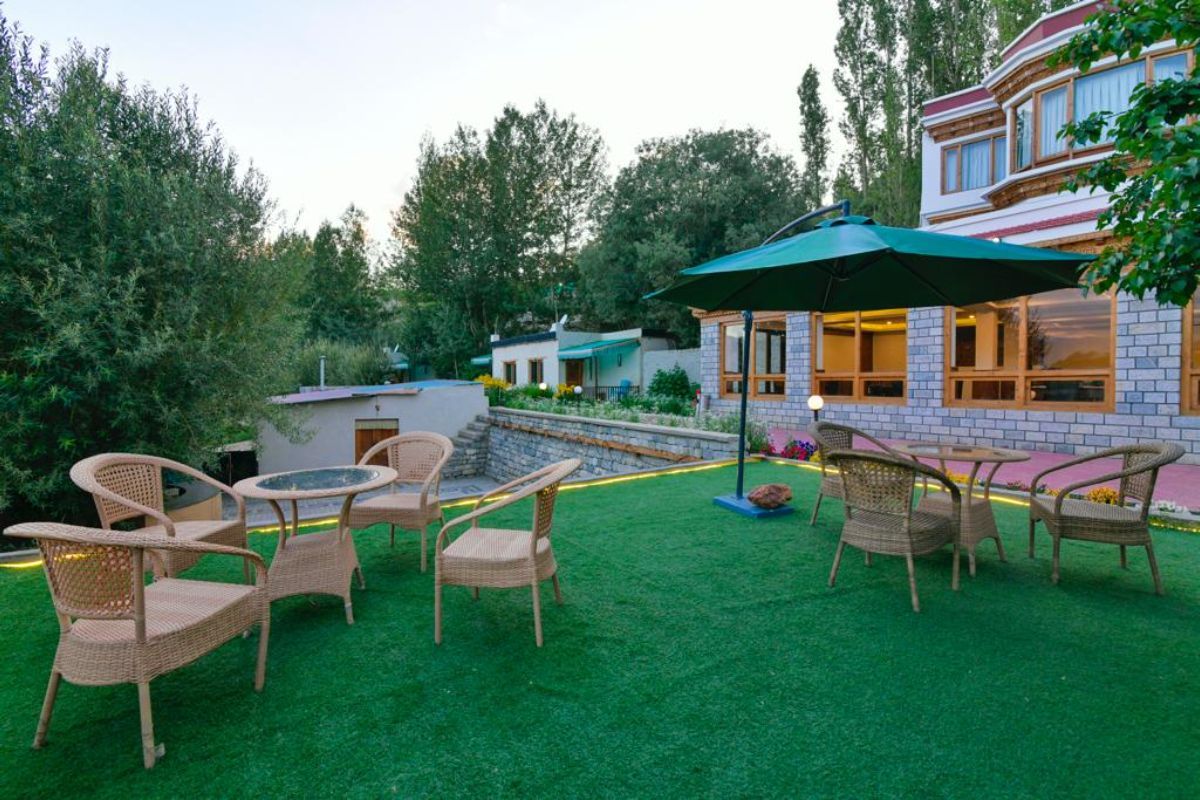 undefined Hotel Mantra 4