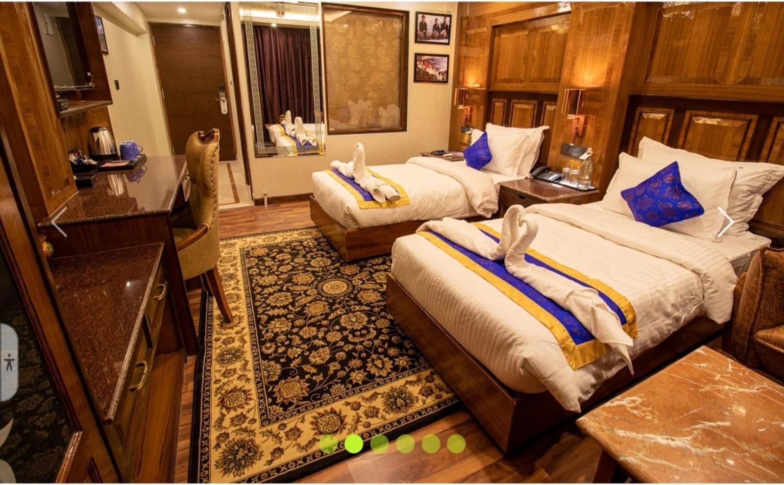 Deluxe Suite