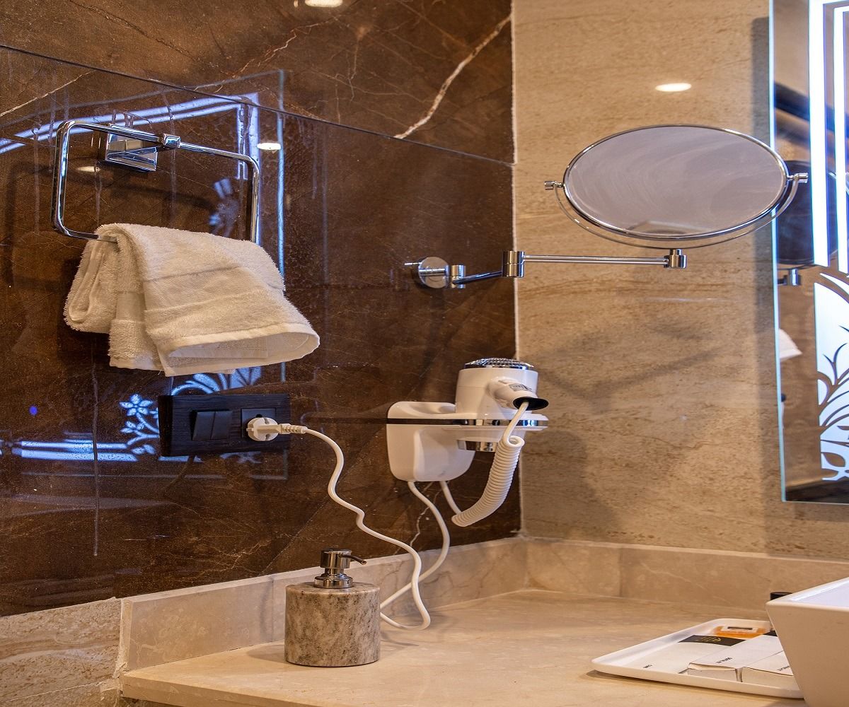 Mentokling Residency Ladakh Deluxe Room 7