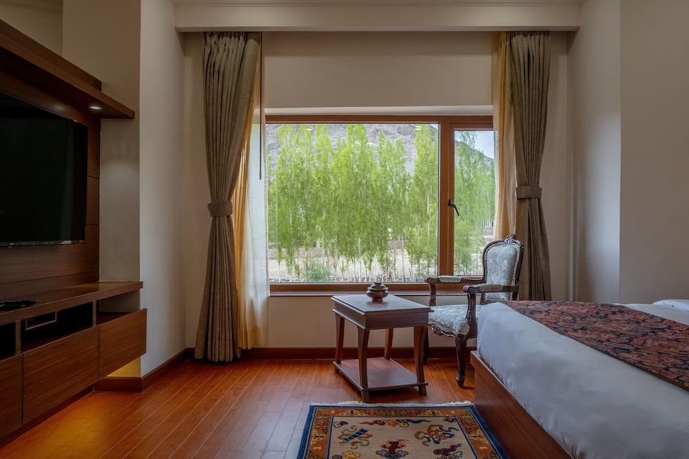 Hotel Gyalpo Residency - A Mountain View Luxury Hotel in Leh Luxury Room 6