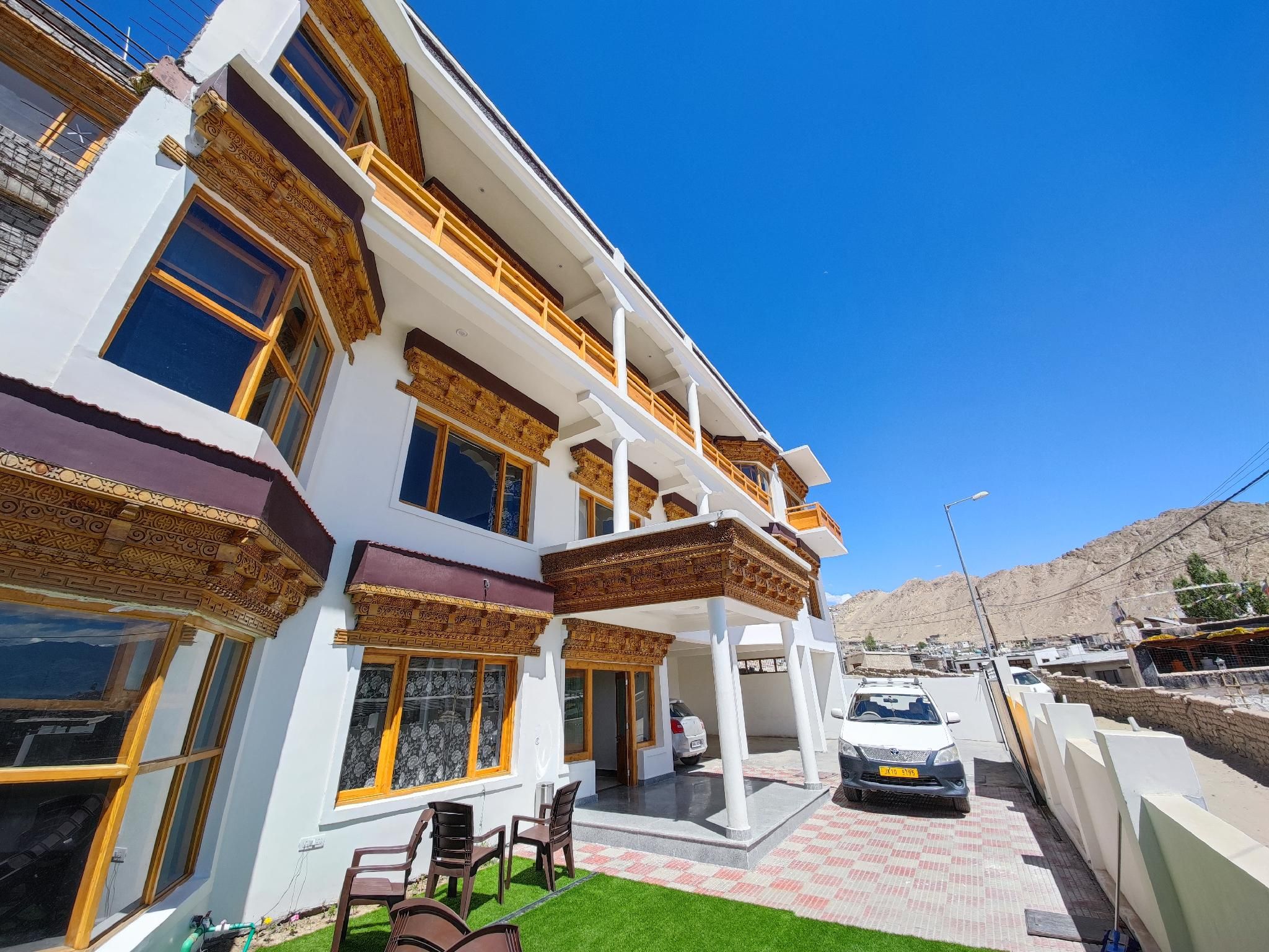undefined HOTEL HILL TOP HEAVEN  