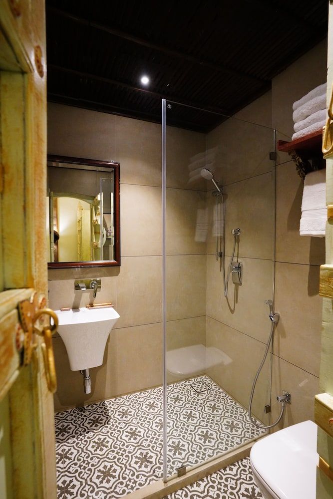 The Kinara Village Deluxe Room 11