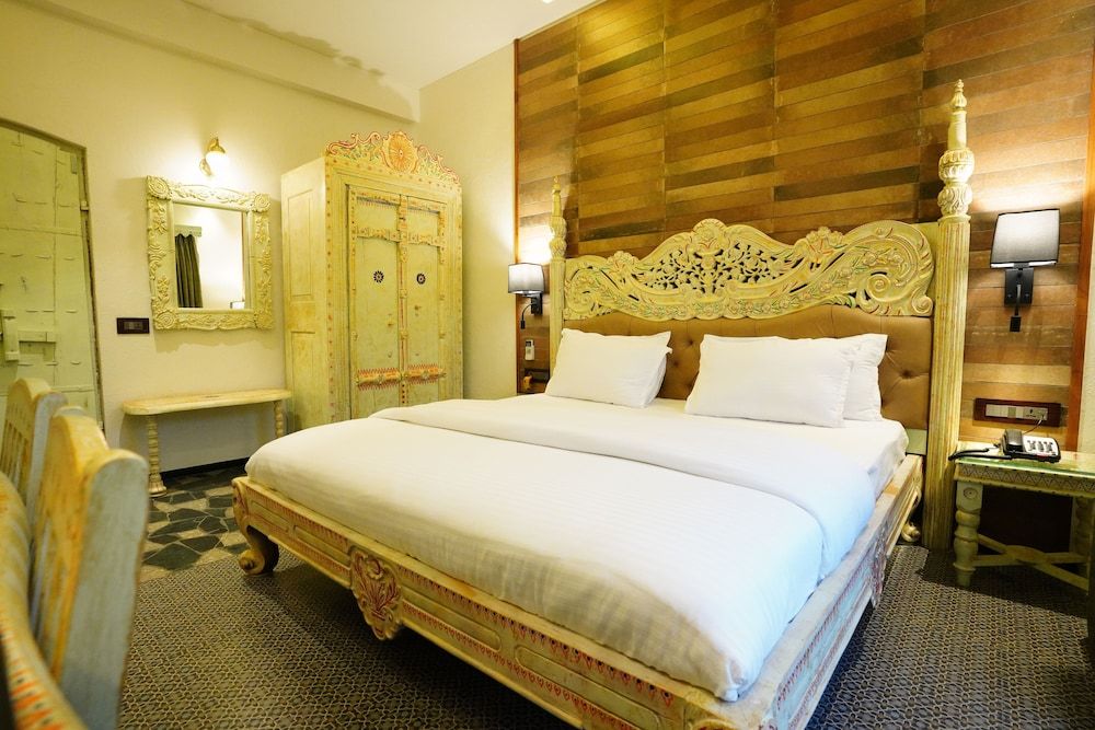 The Kinara Village Deluxe Room 7