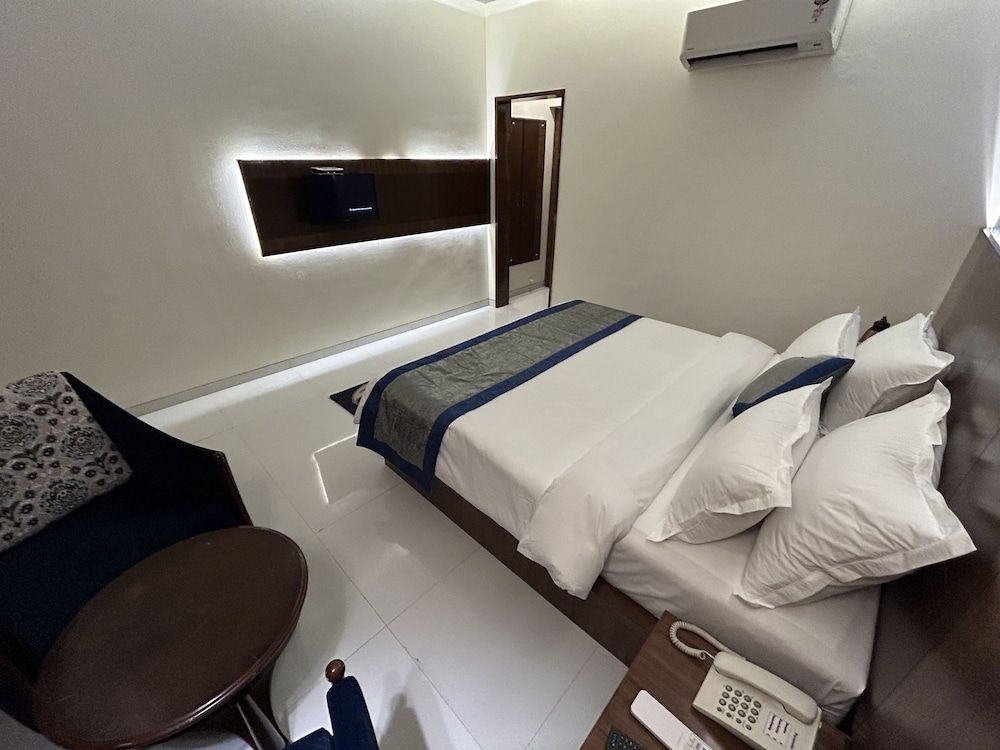 Hotel Gautam Superior Double Room, 1 Double Bed 4