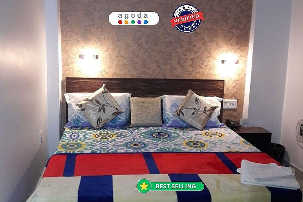 Goroomgo Sumintra Lucknow Deluxe Double Room, City View 4