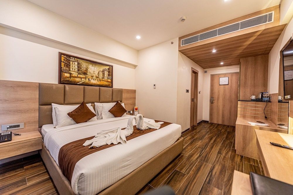 The Elite Lucknow Convention Hotel Executive Room