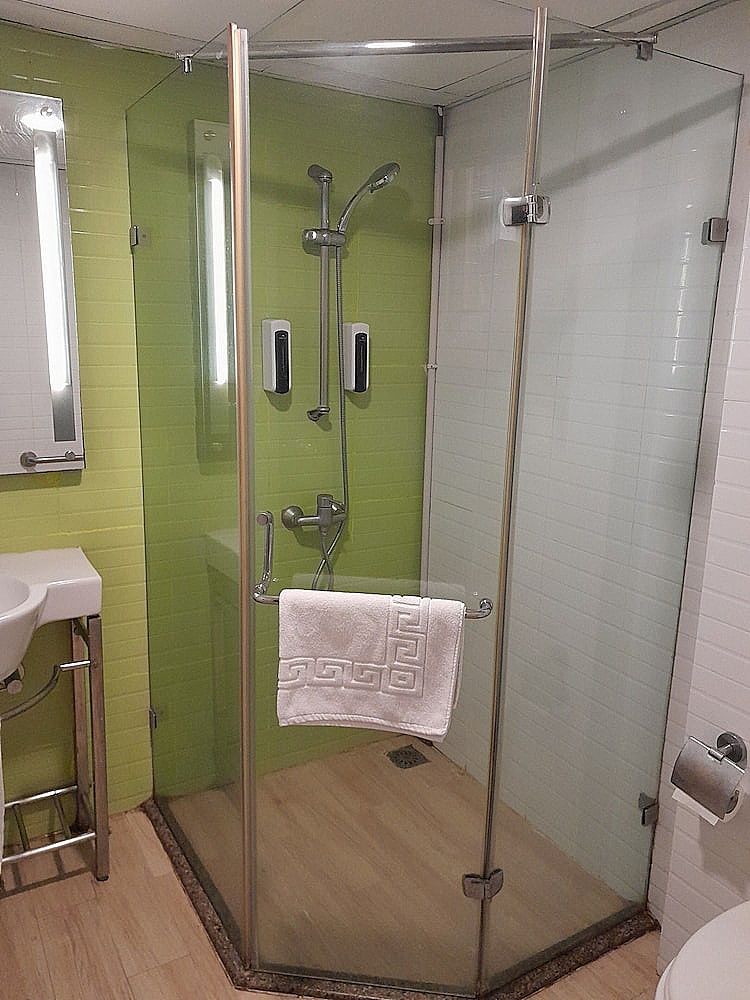 Hotel Arif Castles Executive Room 17