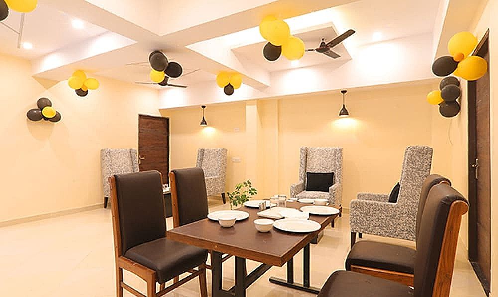 undefined FabHotel Blueark 8