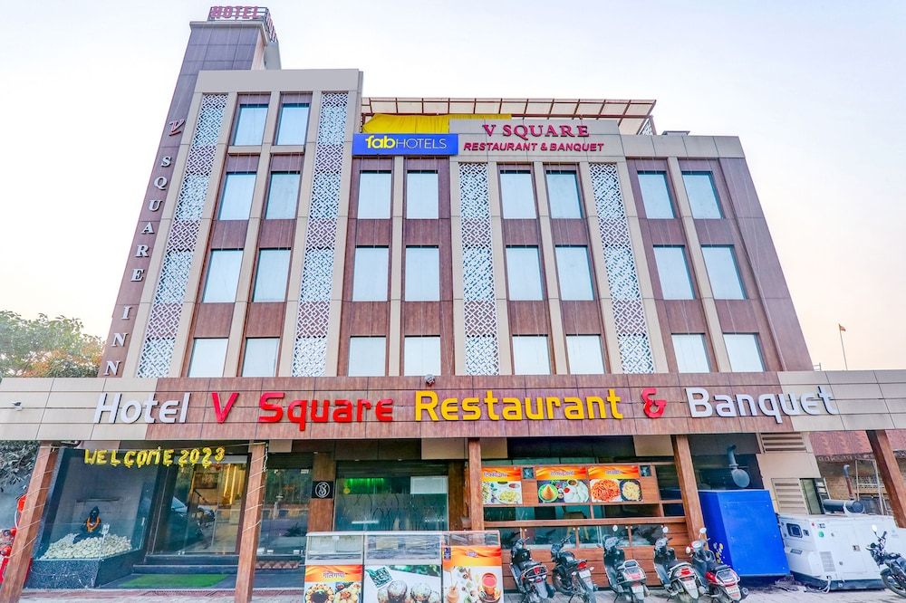 undefined Fabhotel V Square