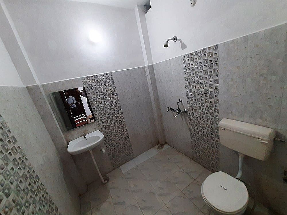 Janardan Homestay Lucknow Room, 5 Bedrooms, Smoking, Terrace 11