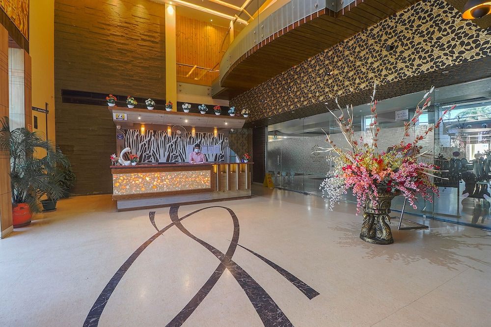 undefined Fabhotel Prime Z Grand 2